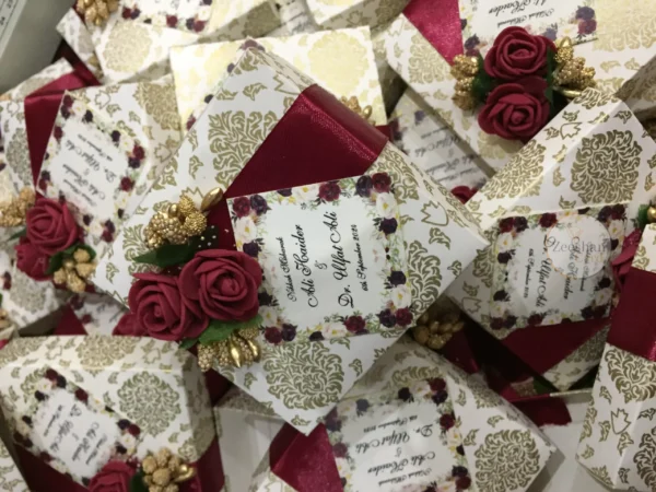 Maroon Flower Box With Tag - Image 5