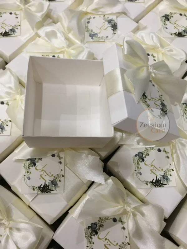 Off White Box With Bow And Tag - Image 2
